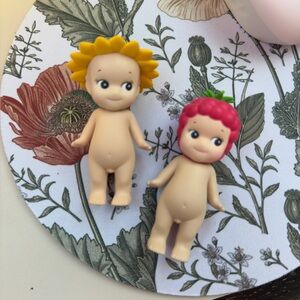 Sonny Angels Raspberry and Sunflower